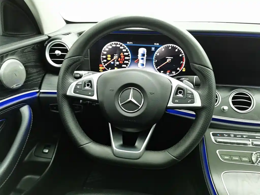 Mercedes-Benz E-Class 2018 — фото 11