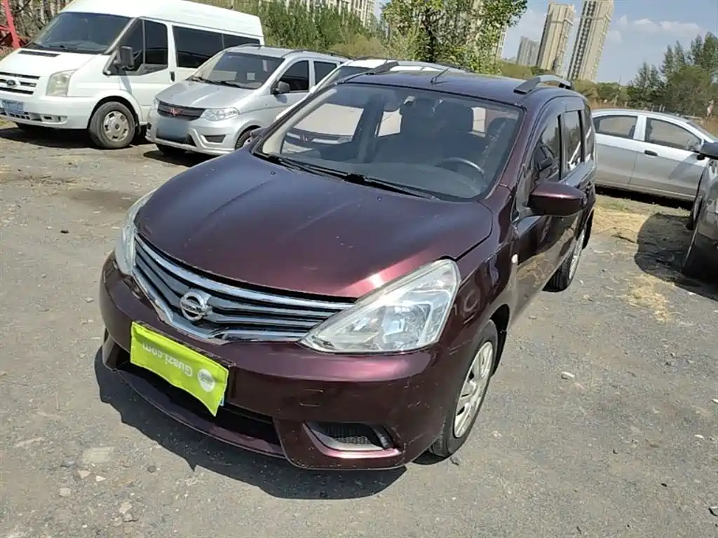 Nissan Livina 2015 — фото 1