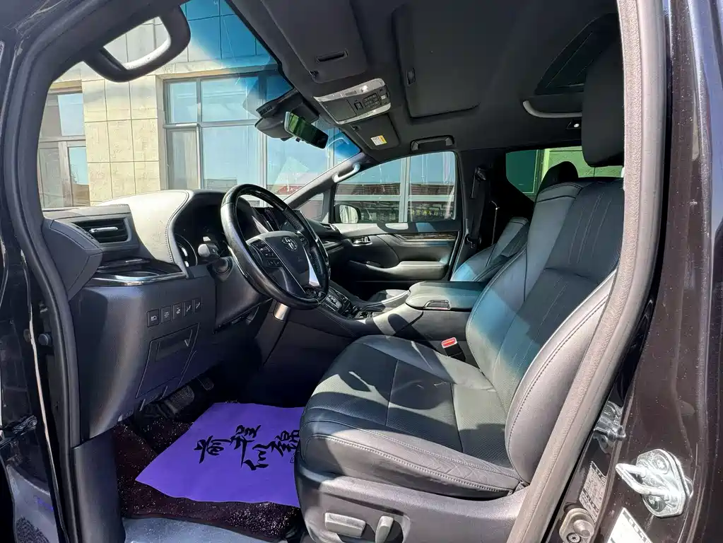 Toyota Alphard 2022 — фото 4