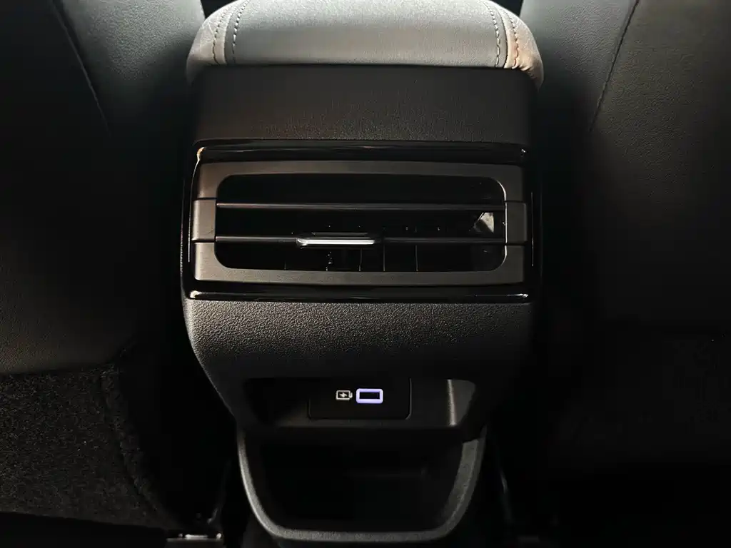 Geely Emgrand S 2023 — фото 18