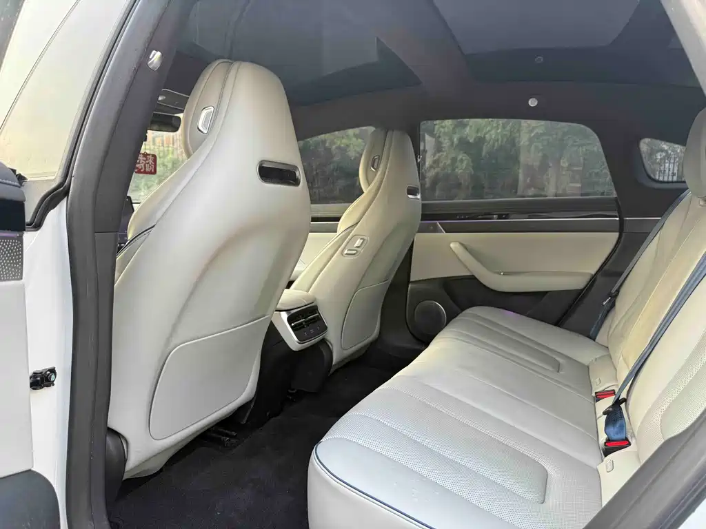 Luxeed Zhijie S7 2024
