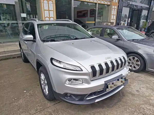 Jeep Cherokee 2016