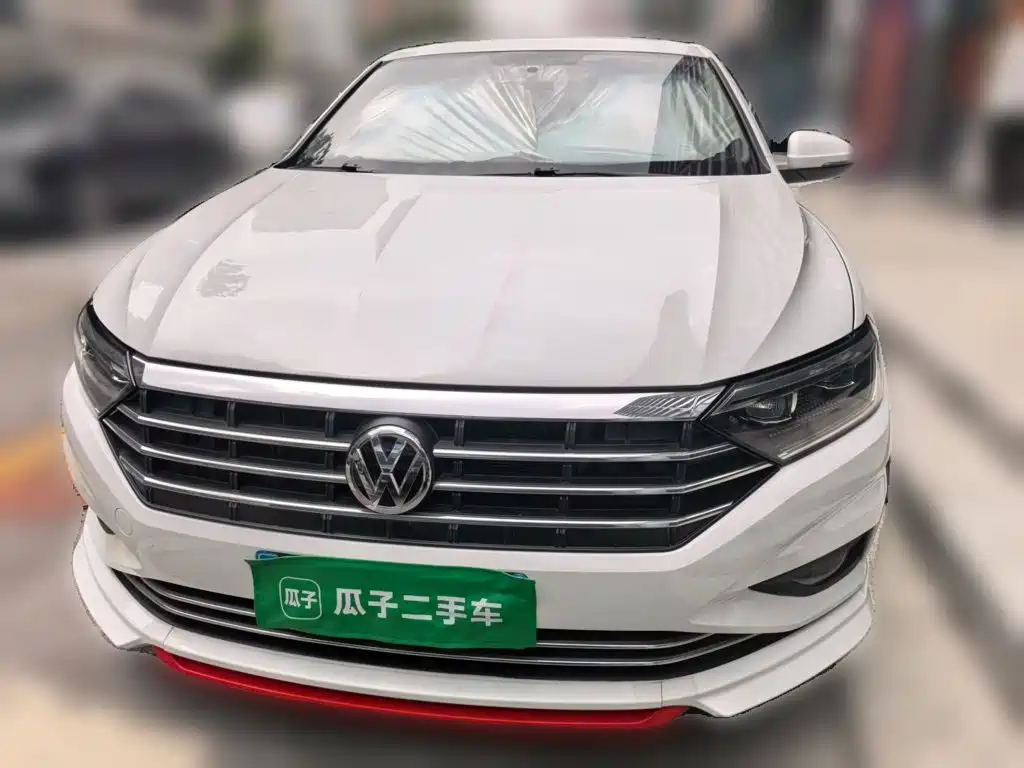 Volkswagen Sagitar 2020