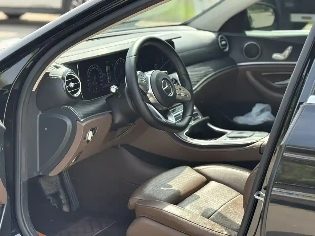 Mercedes-Benz E-Class 2020 — фото 8