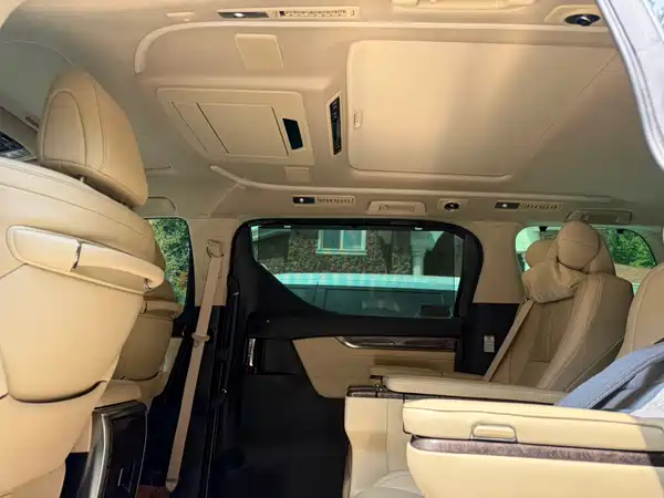 Toyota Alphard 2022