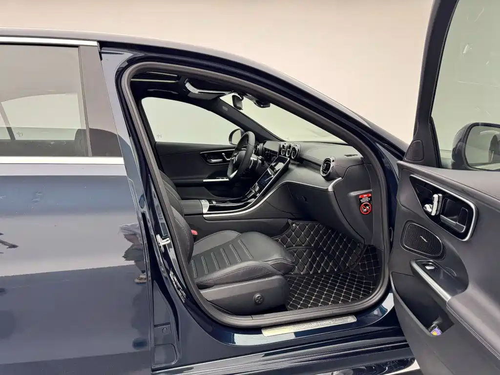 Mercedes-Benz C-Class 2022 — фото 12