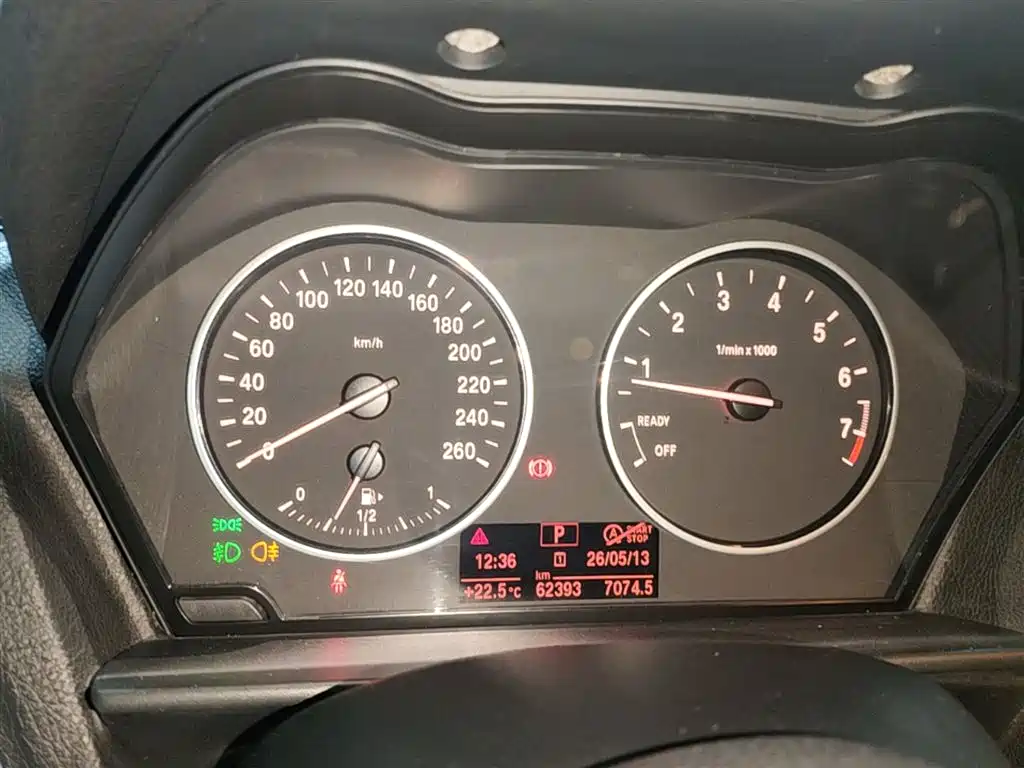 BMW 1 Series 2015 — фото 12