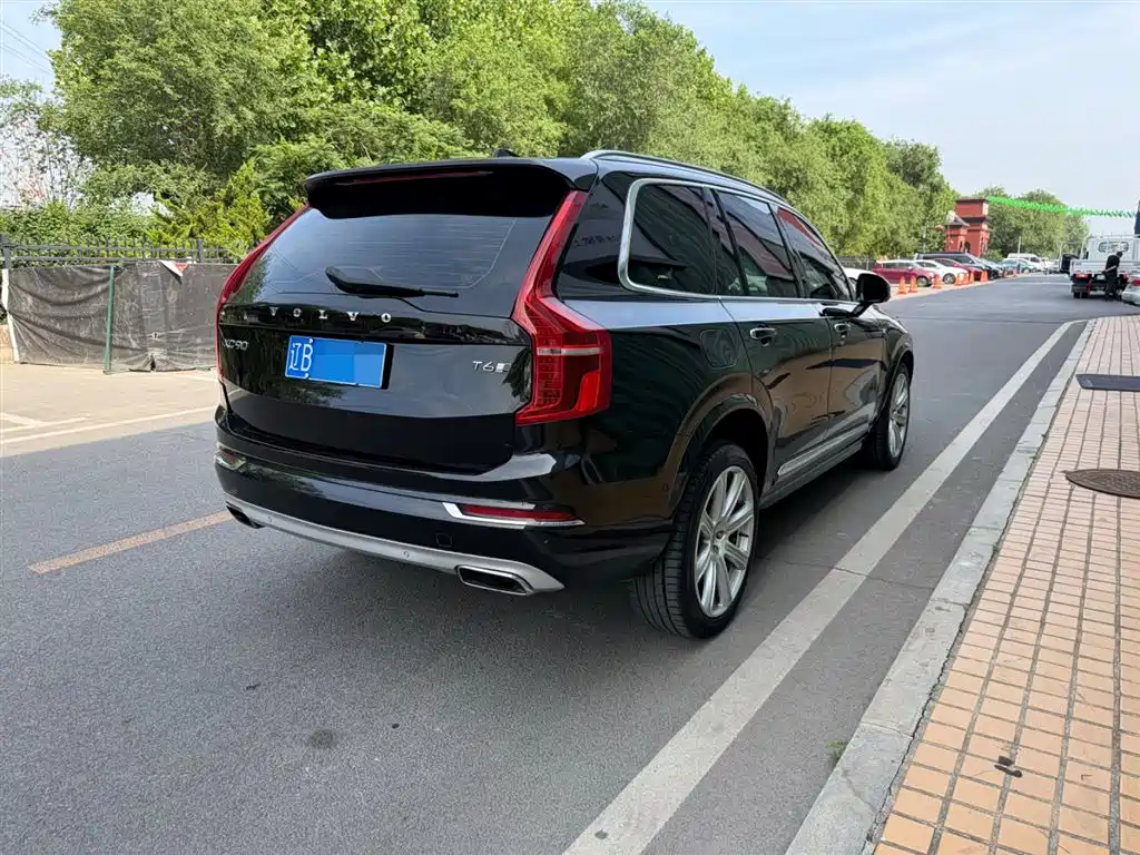 Volvo XC90 2015 — фото 16