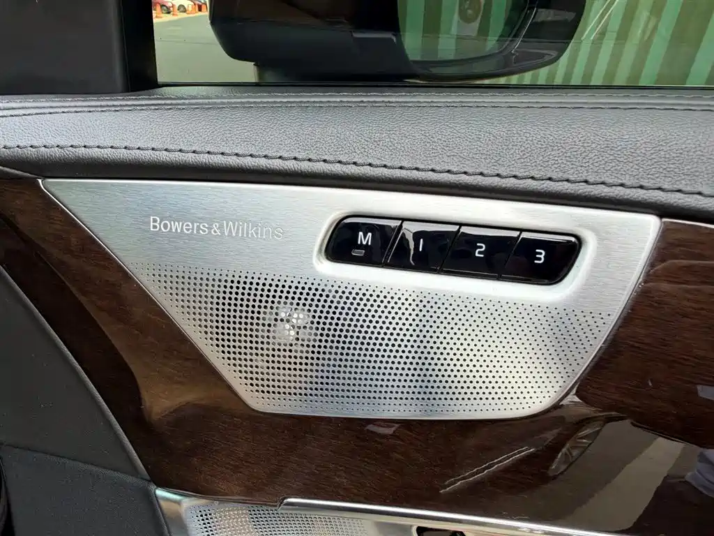 Volvo XC90 2015 — фото 11