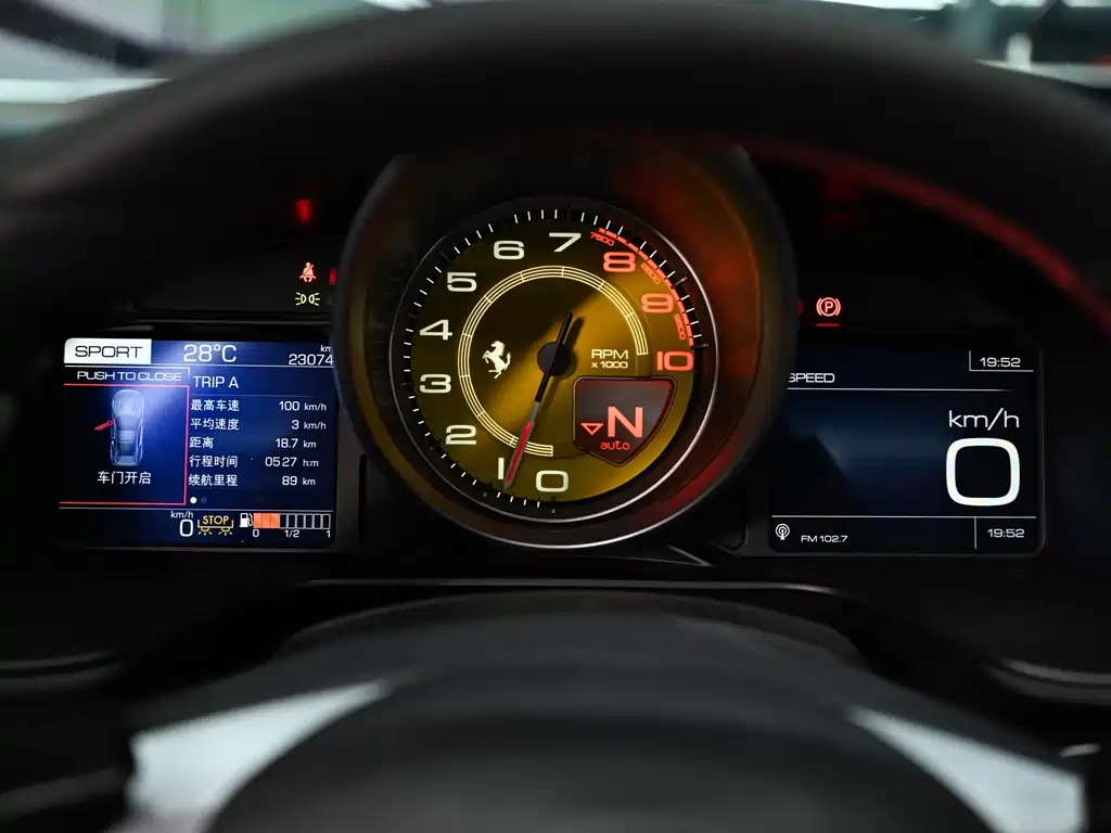Ferrari Portofino 2019 — фото 14