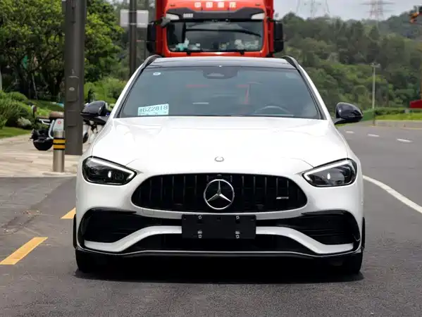 Mercedes-Benz C-Class AMG 2025