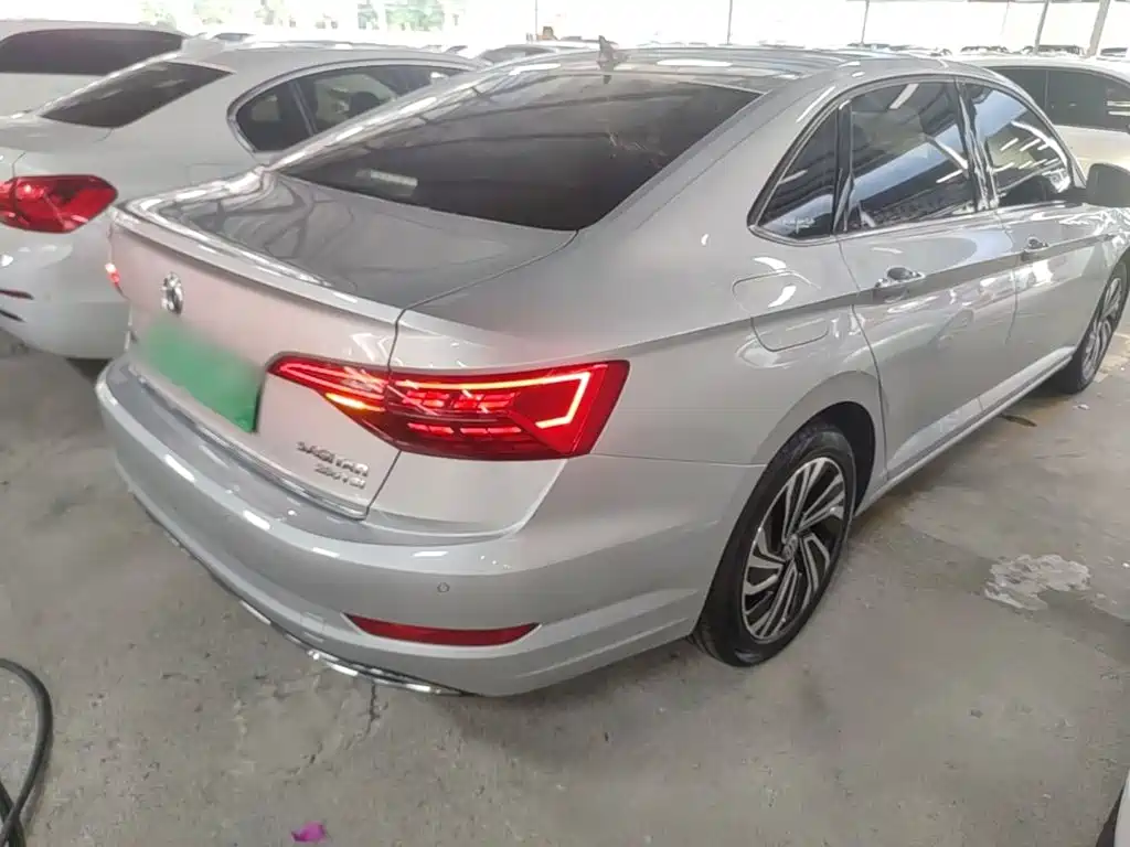 Volkswagen Sagitar 2021