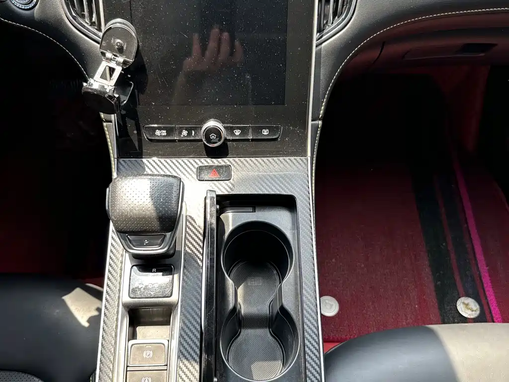 Roewe i6 MAX 2022 — фото 11