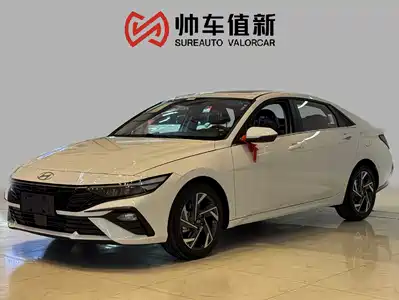 Hyundai Elantra 2023