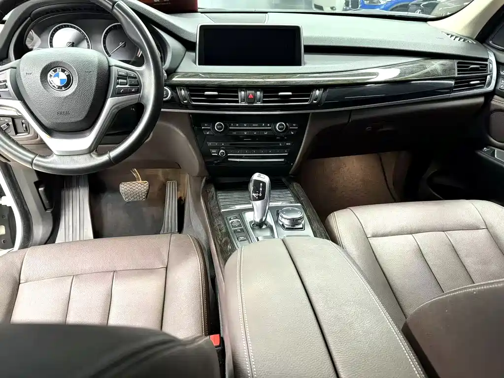 BMW X5 2016 — фото 8