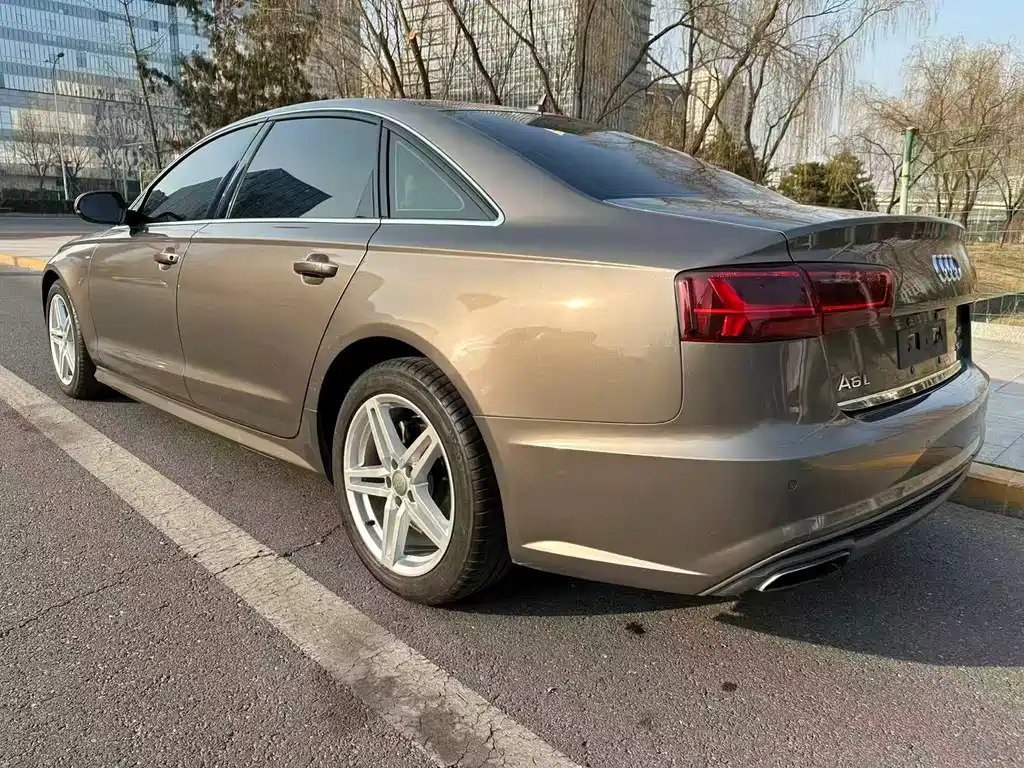 Audi A6L 2018 — фото 7