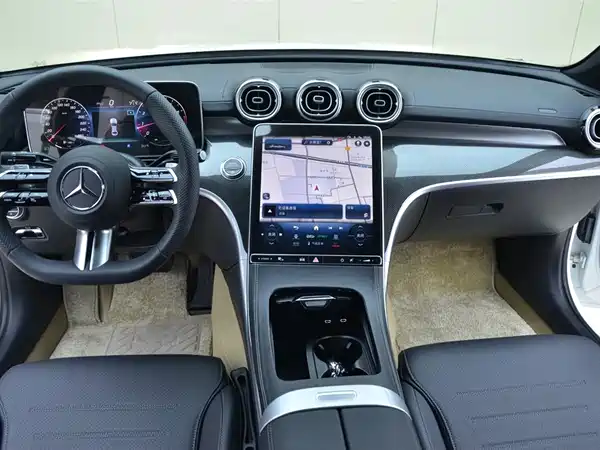 Mercedes-Benz C-Class 2024