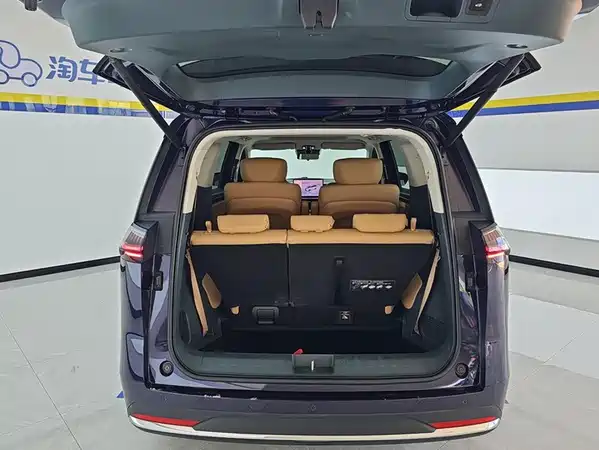 GAC Trumpchi E8 PHEV 2024