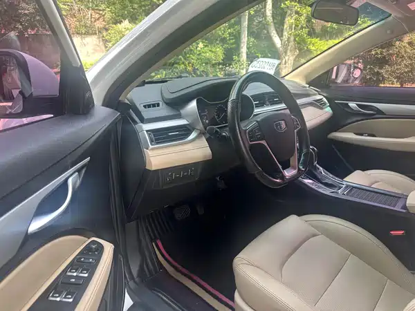 Geely Emgrand 2018