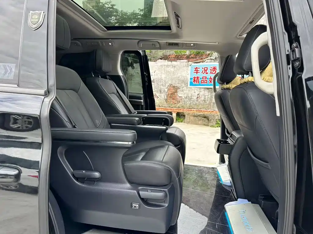 GAC Motor Trumpchi M8 2022 — фото 9