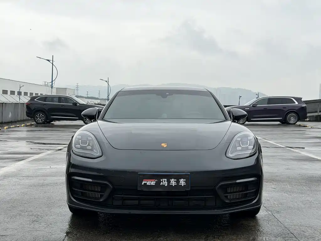 Porsche Panamera 2022