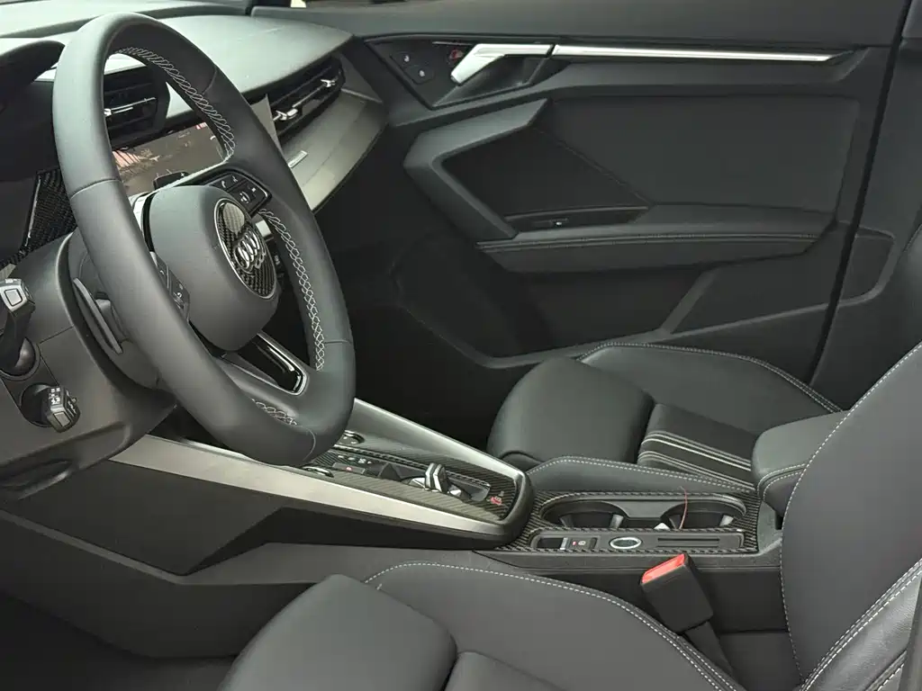 Audi A3 2023 — фото 21