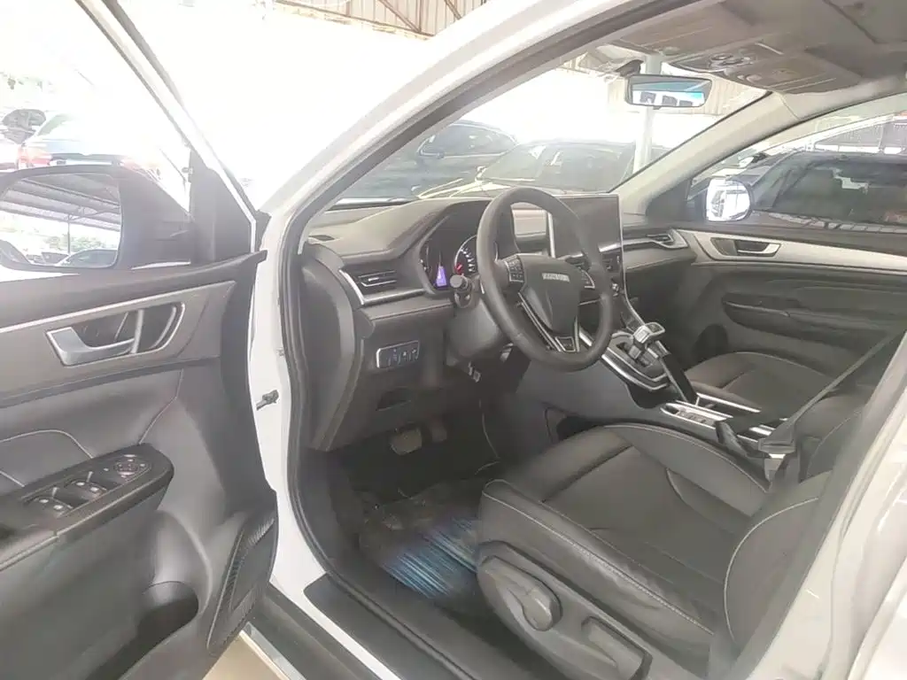 Haval M6 2022 — фото 16