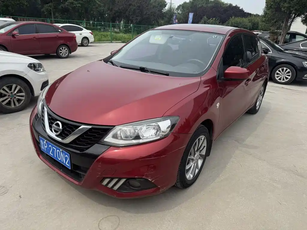 Nissan Tiida 2017 — фото 1