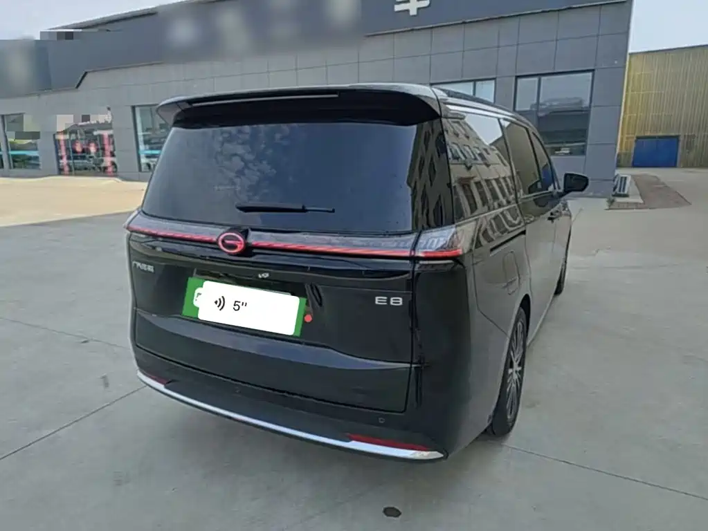 GAC Motor E8 PHEV 2025 — фото 3