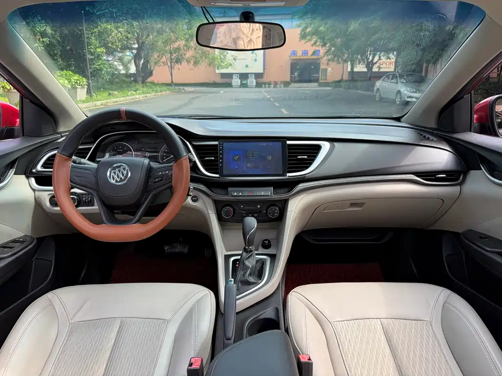Buick Excelle 2017 — фото 12