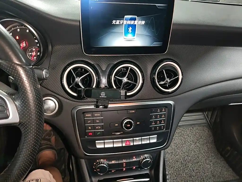 Mercedes-Benz GLA 2019 — фото 13