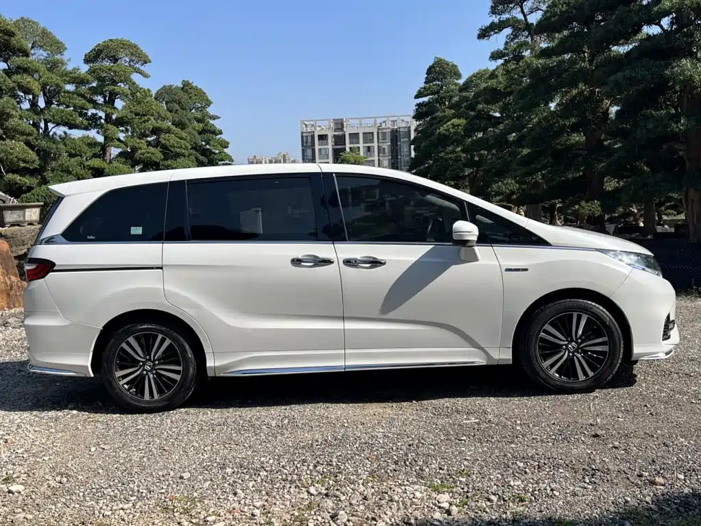 Honda Odyssey 2021 — фото 3
