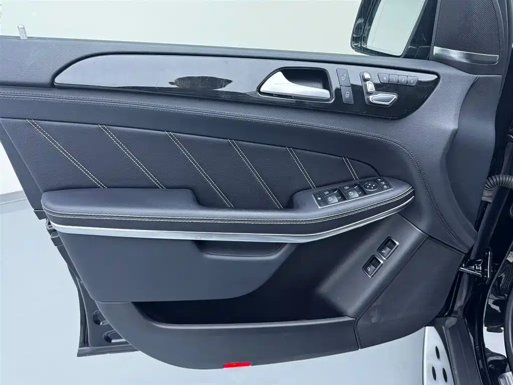 Mercedes-Benz GLS AMG 2019 — фото 11