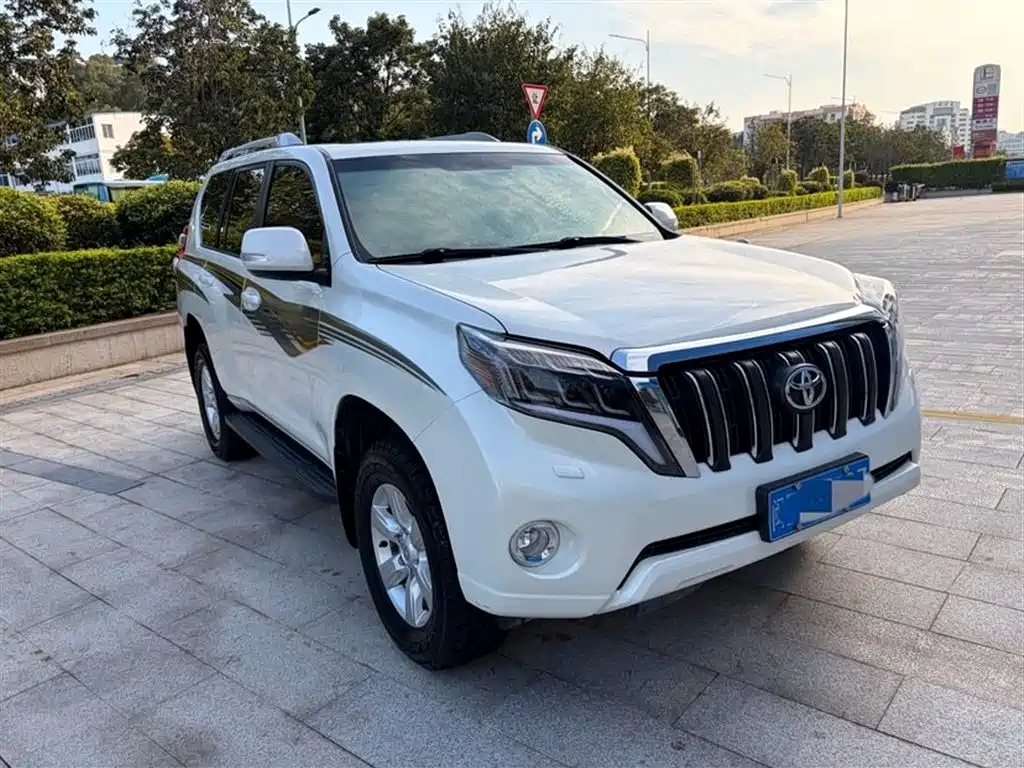 Toyota Prado 2017 — фото 3