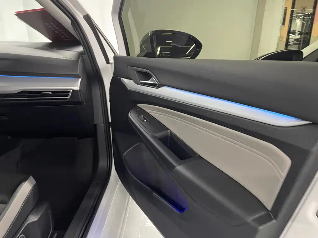 Volkswagen Golf 2024