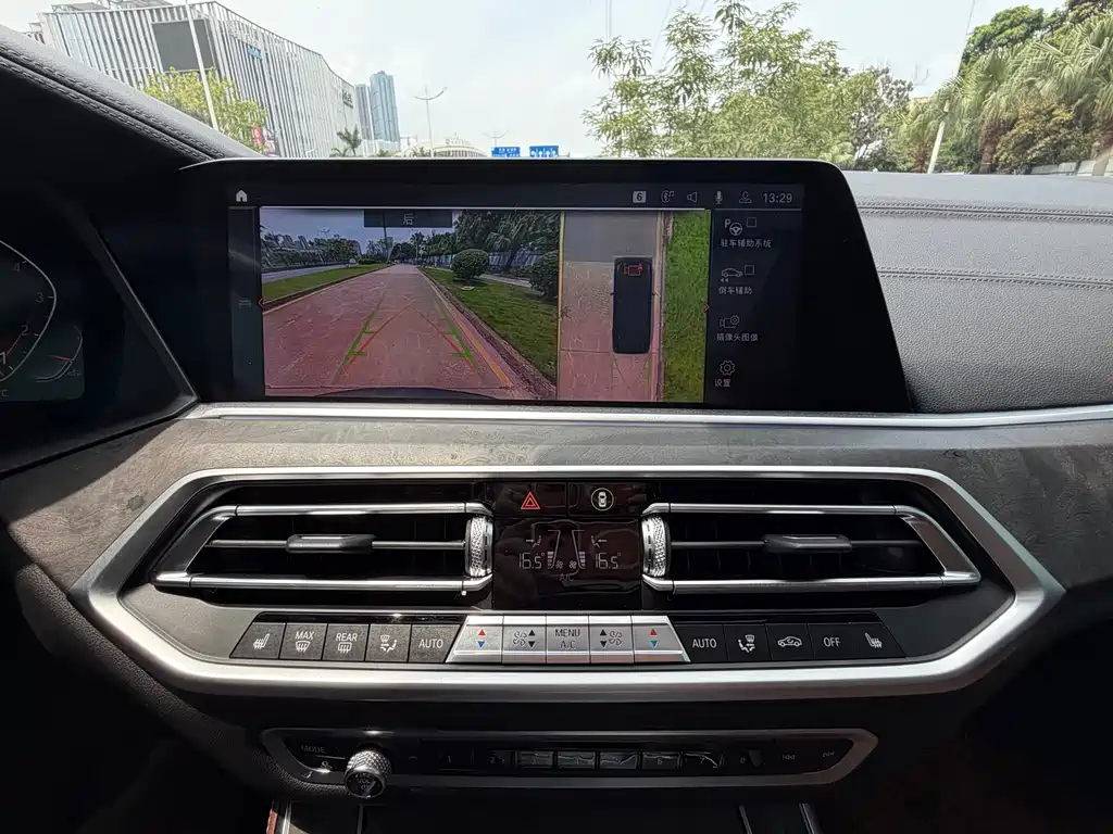 BMW X5 2019 — фото 17