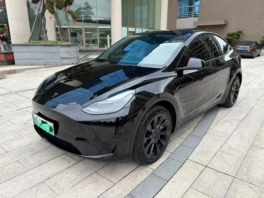 Tesla Model Y 2022 — фото 1