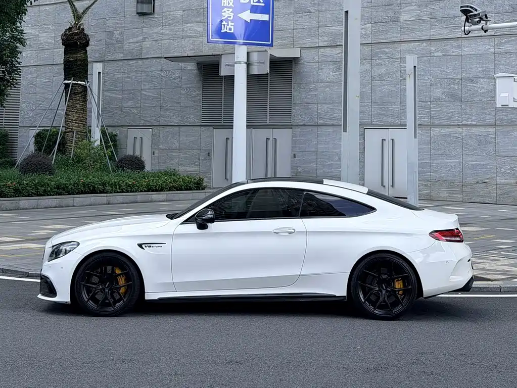 Mercedes-Benz C-Class AMG 2020 — фото 3