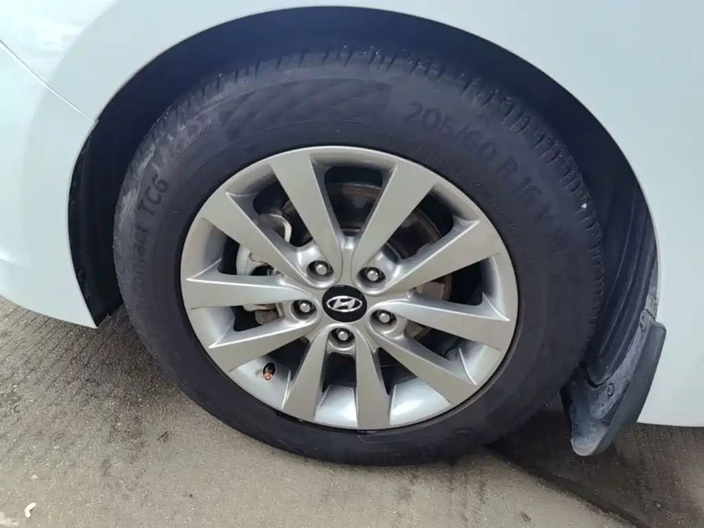 Hyundai Mistra 2015 — фото 23