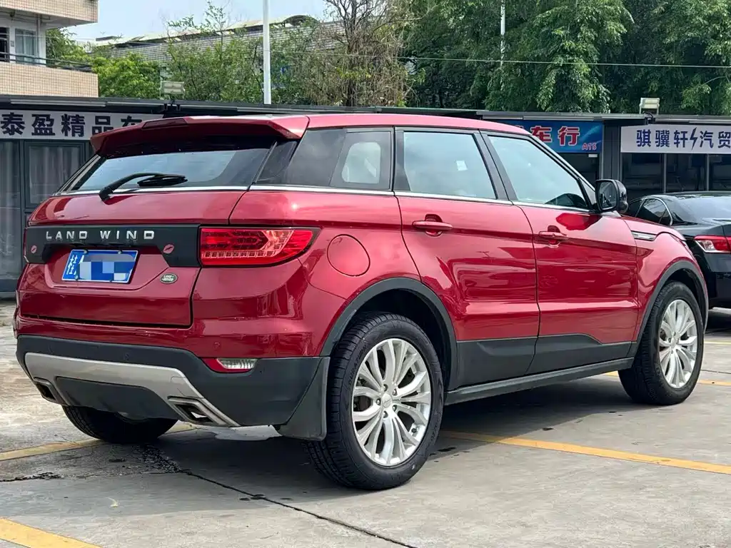 Landwind X7 2016 — фото 10