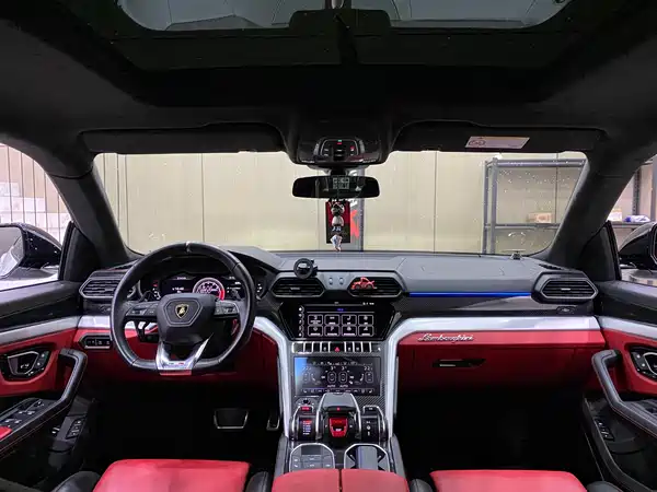 Lamborghini Urus 2020
