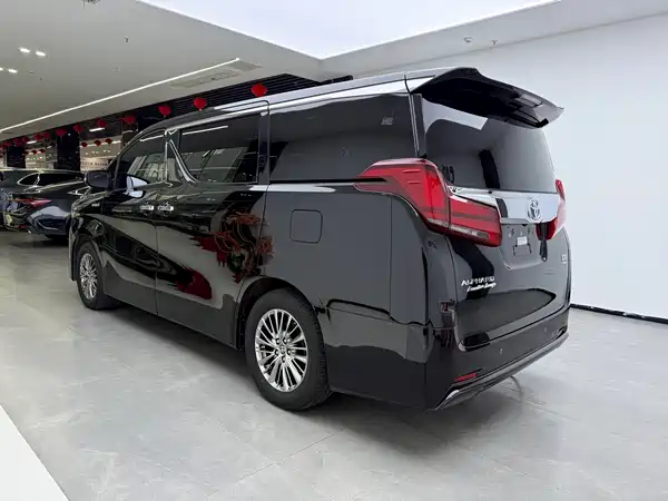 Toyota Alphard 2021