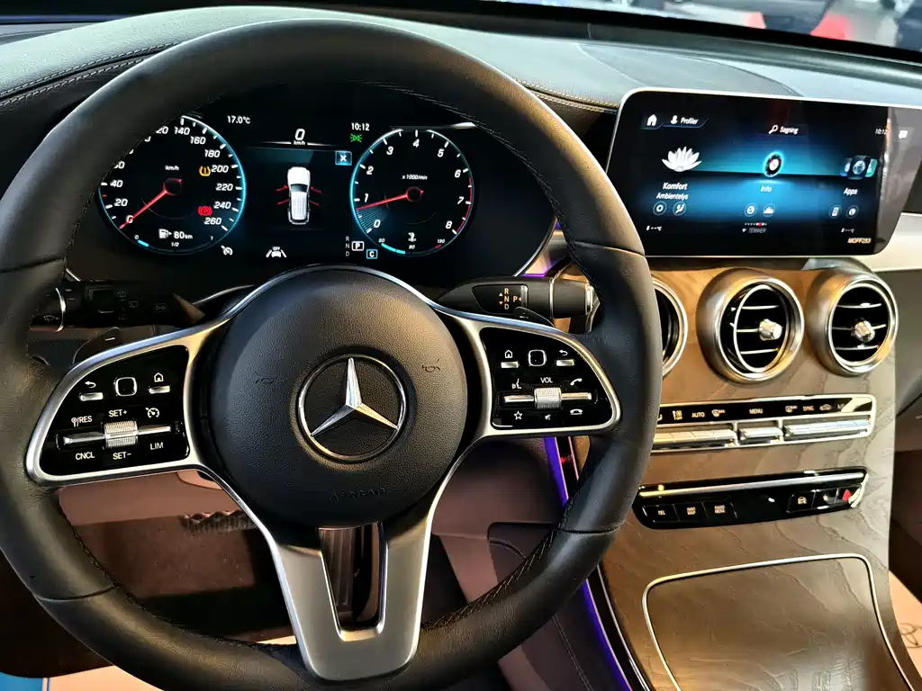 Mercedes-Benz GLC 2019 — фото 18