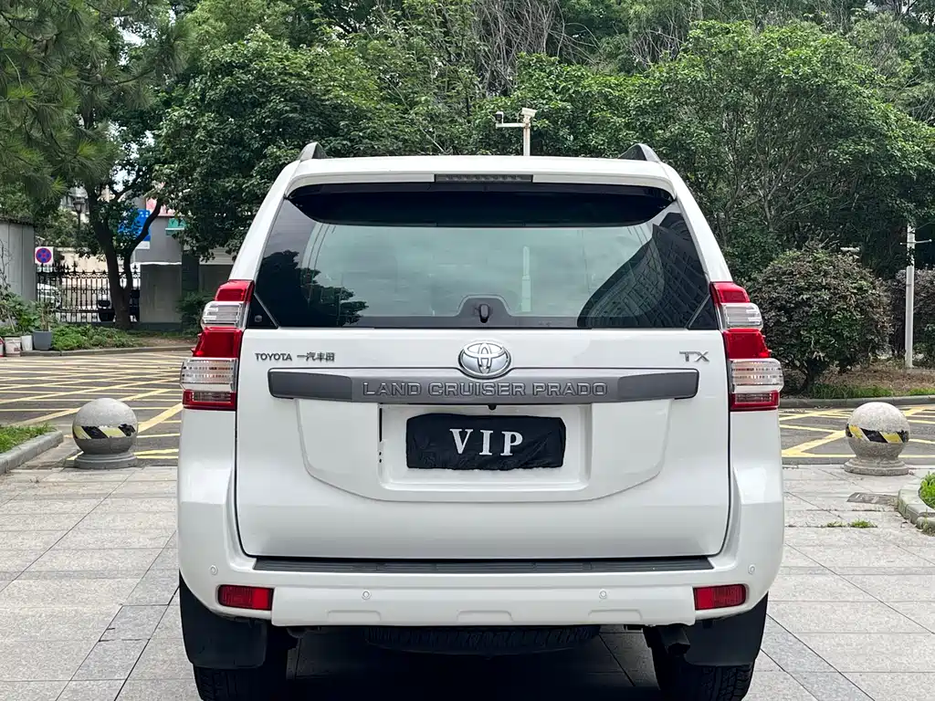 Toyota Prado 2015 — фото 15