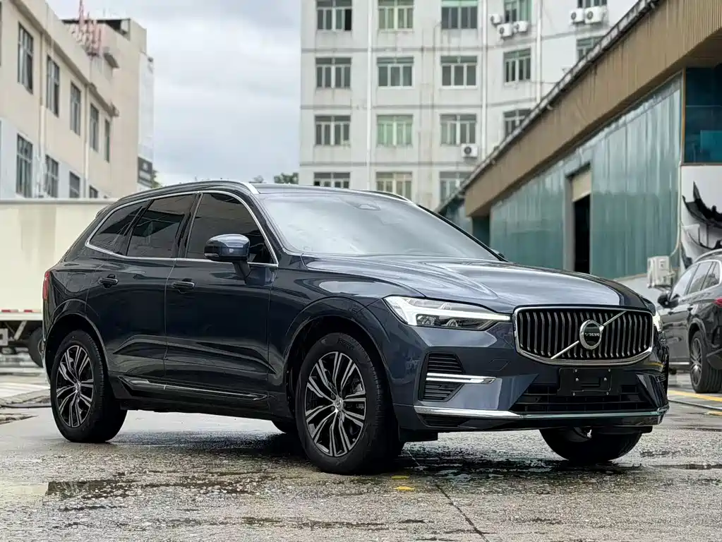 Volvo XC60 2021 — фото 3