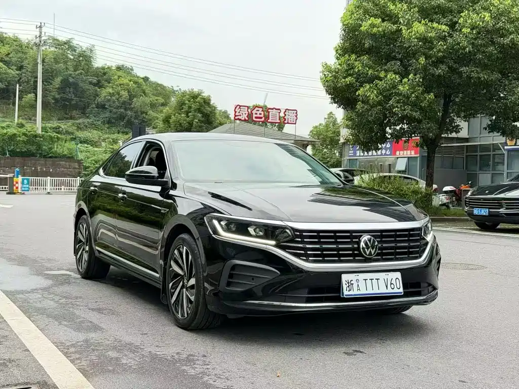 Volkswagen Passat 2024