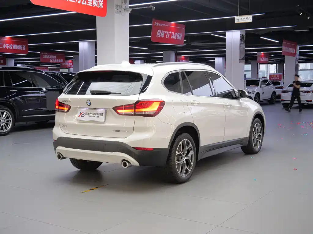 BMW X1 2022 — фото 6