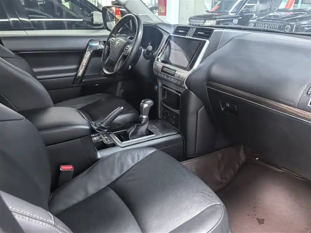 Toyota Prado 2019 — фото 3