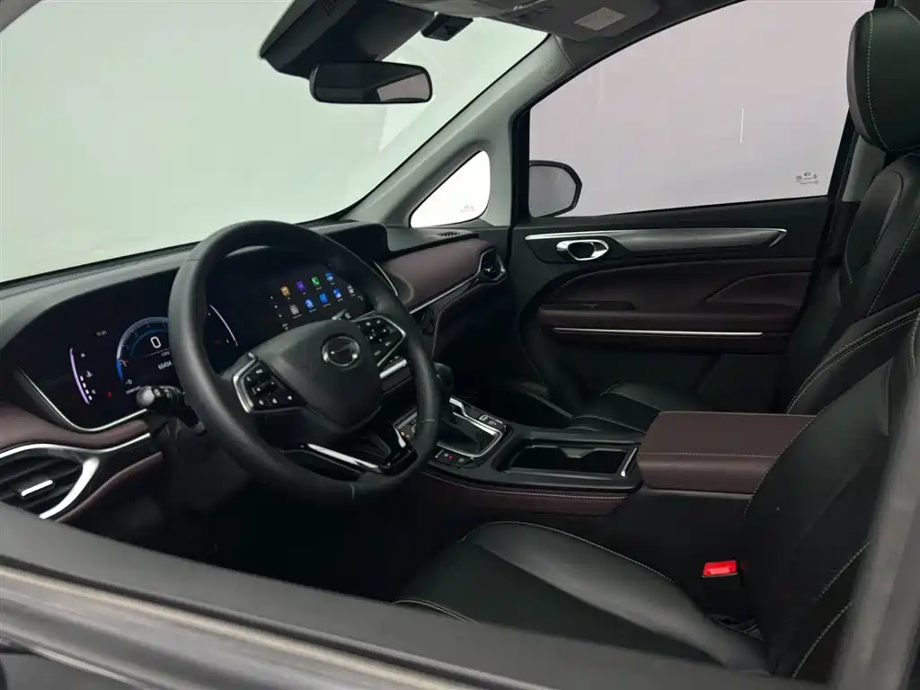 GAC Motor Trumpchi M6 2022 — фото 14