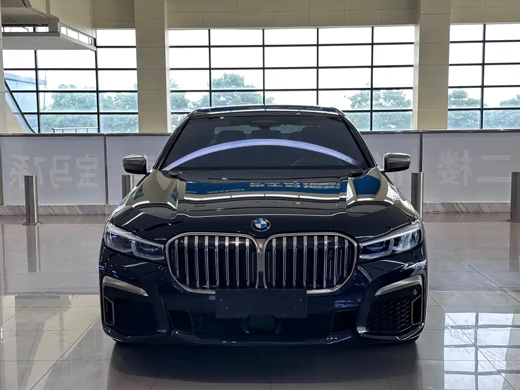 BMW 7 Series 2021 — фото 2